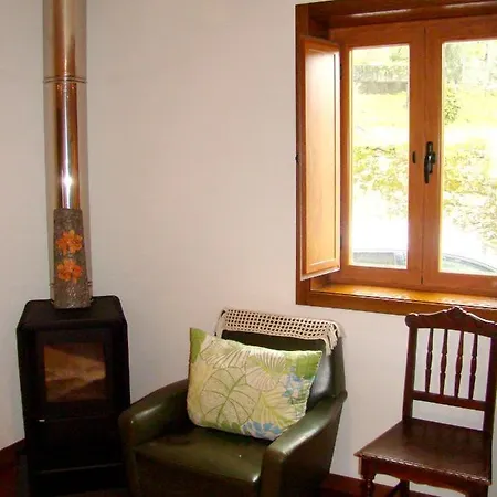 3 Bedrooms House With Garden And Wifi At Baiao 5 Km Away From The Beach Dom wakacyjny *