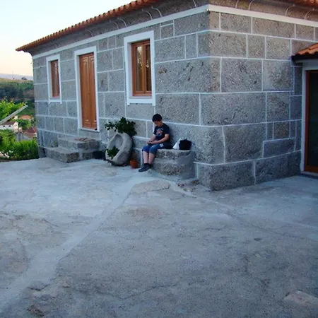 3 Bedrooms House With Garden And Wifi At Baiao 5 Km Away From The Beach Dom wakacyjny Baião